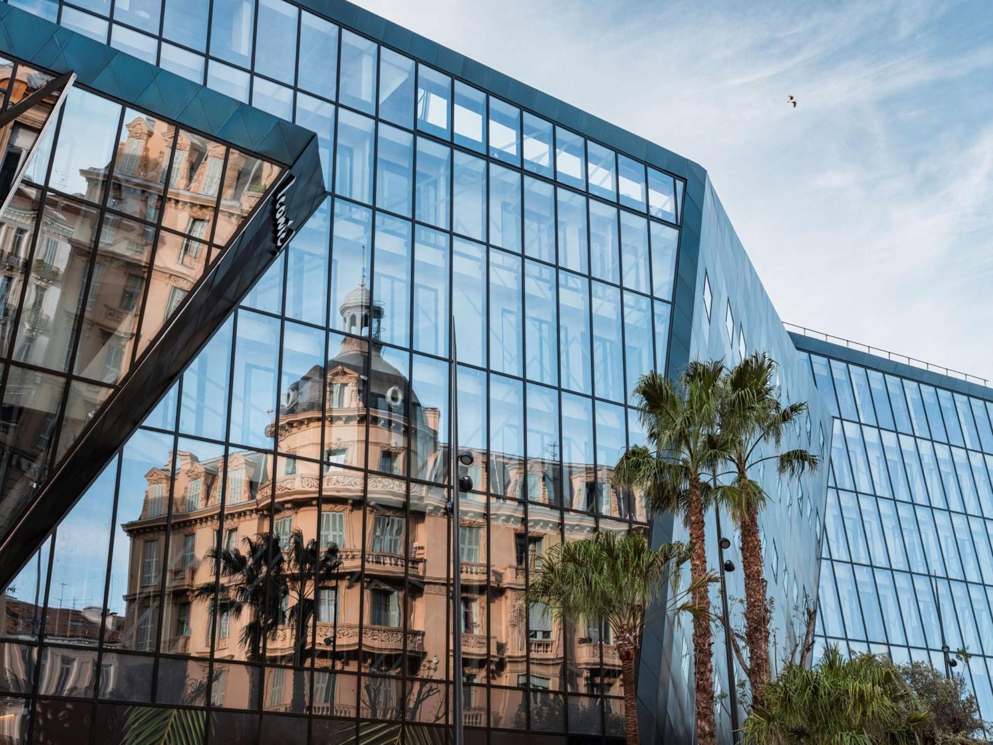 Doubletree By Hilton Nice Centre Iconic Hotel Exterior photo